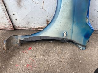 bontott SUZUKI SWIFT III Jobb első Sárvédő