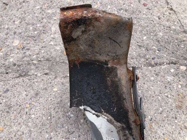 bontott SUZUKI SWIFT III Jobb első Sárvédő