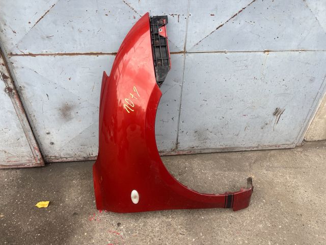 bontott SUZUKI SWIFT III Jobb első Sárvédő