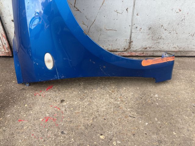 bontott SUZUKI SWIFT III Jobb első Sárvédő