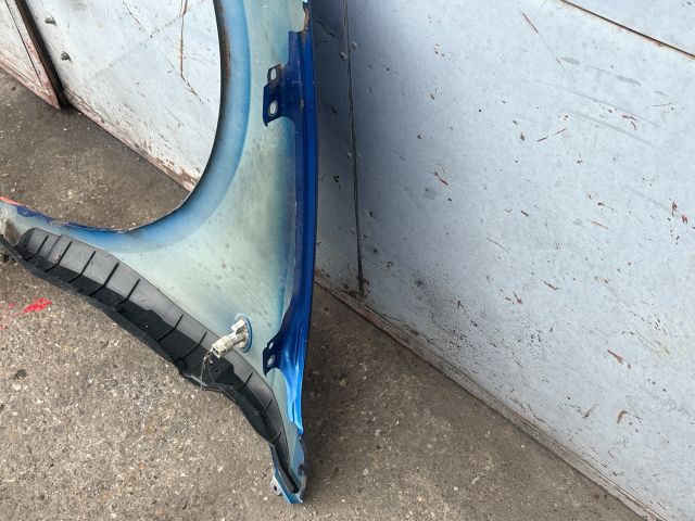 bontott SUZUKI SWIFT III Jobb első Sárvédő