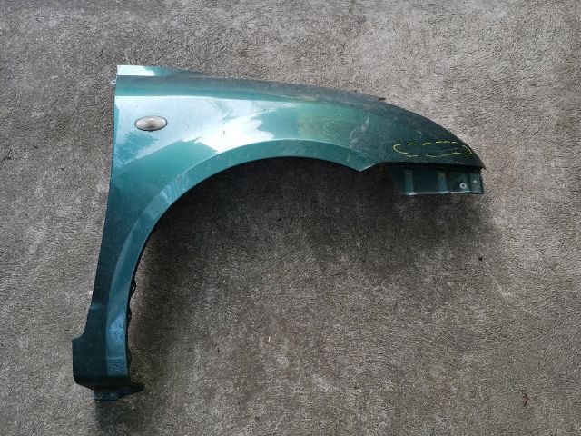 bontott SUZUKI SWIFT III Jobb első Sárvédő