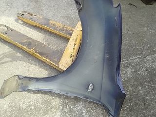 bontott SUZUKI SWIFT III Jobb első Sárvédő