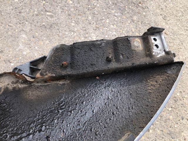 bontott SUZUKI SWIFT III Jobb első Sárvédő