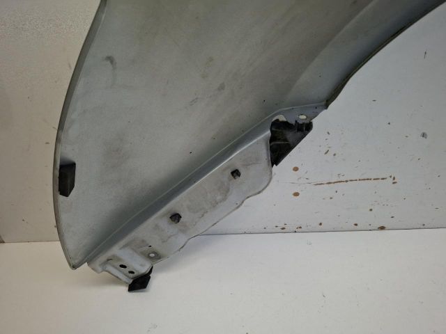 bontott SUZUKI SWIFT III Jobb első Sárvédő