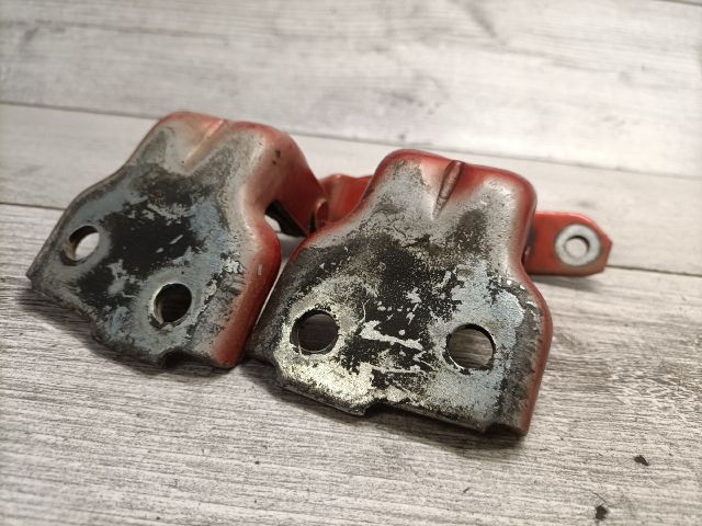 bontott SUZUKI SWIFT III Jobb első Zsanér