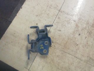 bontott SUZUKI SWIFT III Jobb első Zsanér