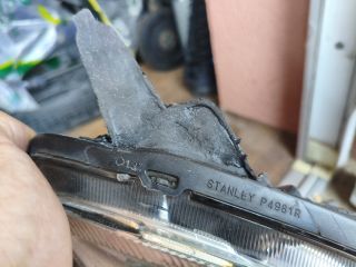 bontott SUZUKI SWIFT III Jobb Fényszóró