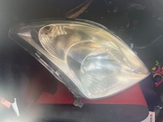 bontott SUZUKI SWIFT III Jobb Fényszóró