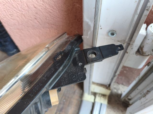 bontott SUZUKI SWIFT III Jobb Fényszóró