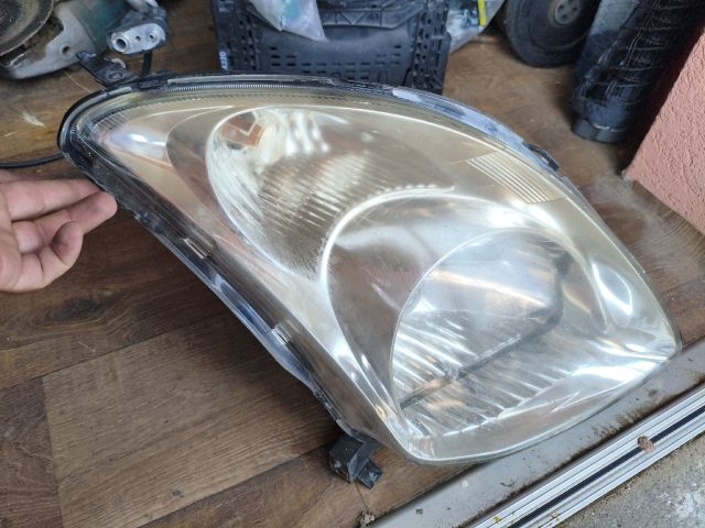 bontott SUZUKI SWIFT III Jobb Fényszóró