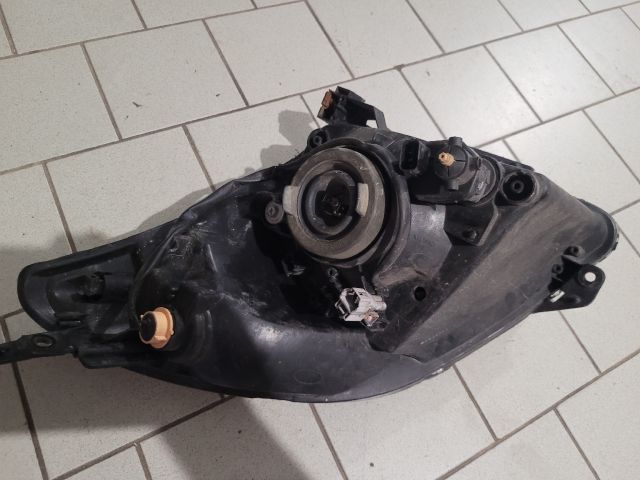 bontott SUZUKI SWIFT III Jobb Fényszóró