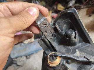 bontott SUZUKI SWIFT III Jobb Fényszóró