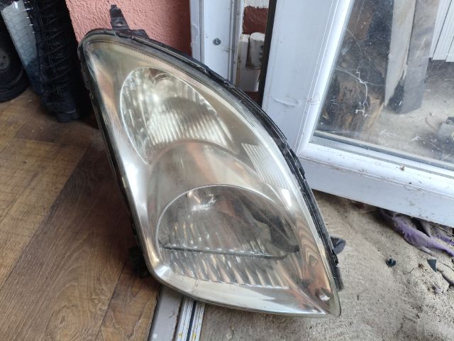 bontott SUZUKI SWIFT III Jobb Fényszóró