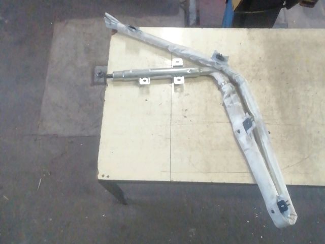 bontott SUZUKI SWIFT III Jobb Függönylégzsák és Oldallégzsák