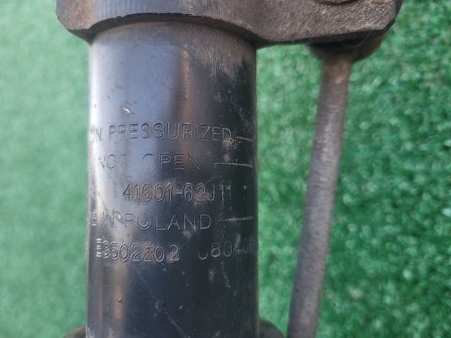 bontott SUZUKI SWIFT III Jobb Gólyaláb Csonkállvánnyal