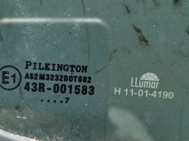 bontott SUZUKI SWIFT III Jobb hátsó Ablak