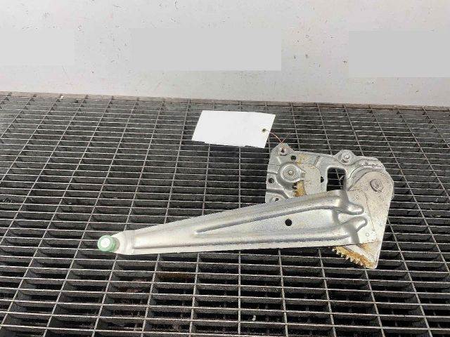 bontott SUZUKI SWIFT III Jobb hátsó Ablakemelő Szerkezet (Elektromos)