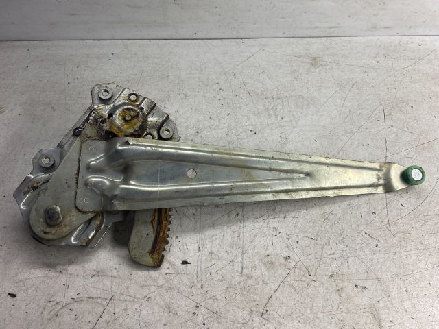 bontott SUZUKI SWIFT III Jobb hátsó Ablakemelő Szerkezet (Elektromos)