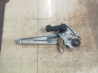 bontott SUZUKI SWIFT III Jobb hátsó Ablakemelő Szerkezet (Mechanikus)