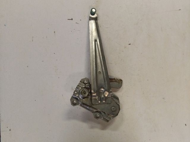 bontott SUZUKI SWIFT III Jobb hátsó Ablakemelő Szerkezet (Mechanikus)