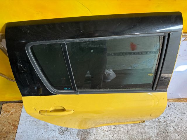 bontott SUZUKI SWIFT III Jobb hátsó Ajtó (Részeivel)