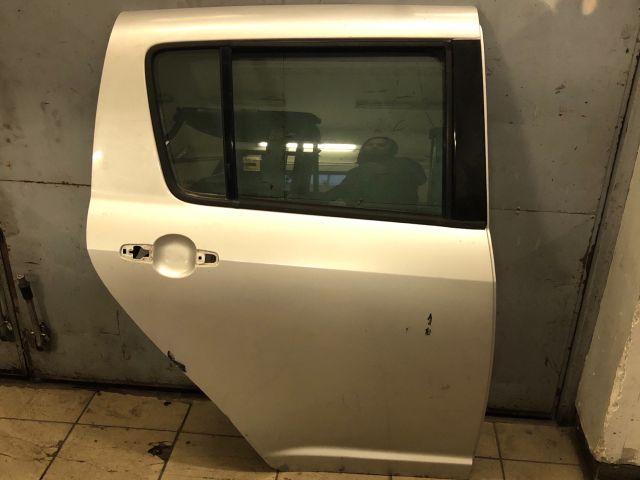 bontott SUZUKI SWIFT III Jobb hátsó Ajtó (Üres lemez)