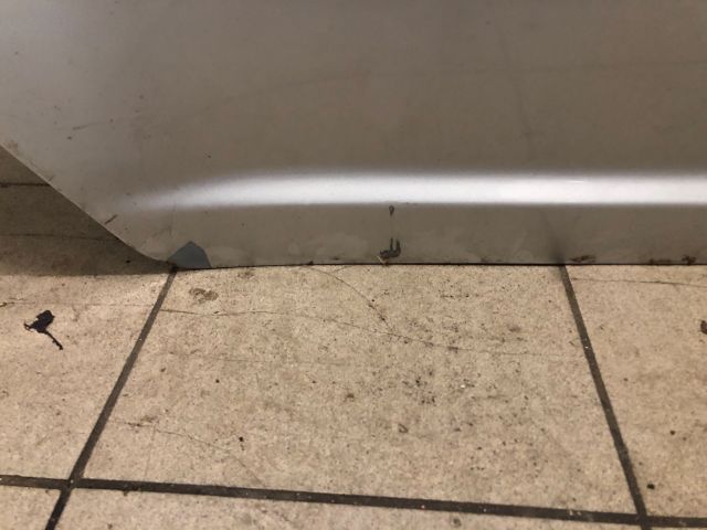 bontott SUZUKI SWIFT III Jobb hátsó Ajtó (Üres lemez)