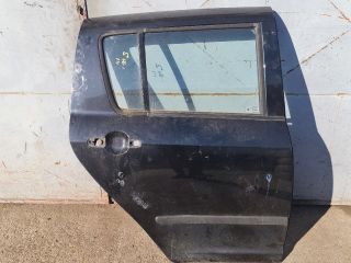 bontott SUZUKI SWIFT III Jobb hátsó Ajtó (Üres lemez)