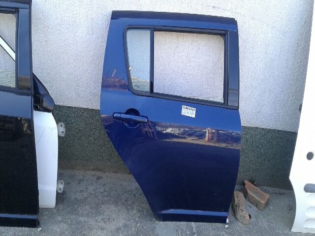 bontott SUZUKI SWIFT III Jobb hátsó Ajtózár