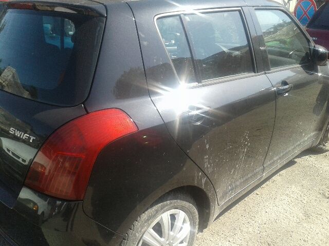 bontott SUZUKI SWIFT III Jobb hátsó Ajtózár