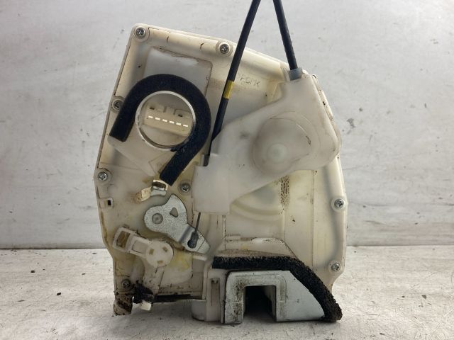 bontott SUZUKI SWIFT III Jobb hátsó Ajtózár