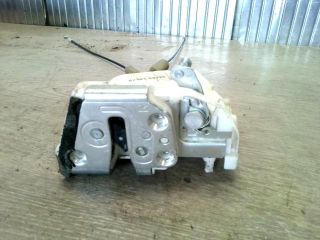 bontott SUZUKI SWIFT III Jobb hátsó Ajtózár