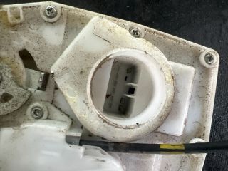 bontott SUZUKI SWIFT III Jobb hátsó Ajtózár