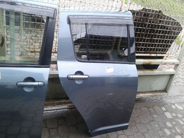 bontott SUZUKI SWIFT III Jobb hátsó Ajtózár