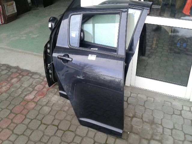 bontott SUZUKI SWIFT III Jobb hátsó Ajtózár