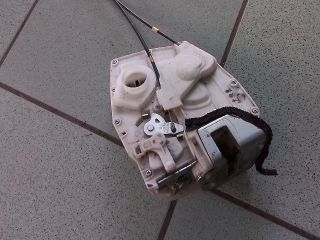 bontott SUZUKI SWIFT III Jobb hátsó Ajtózár