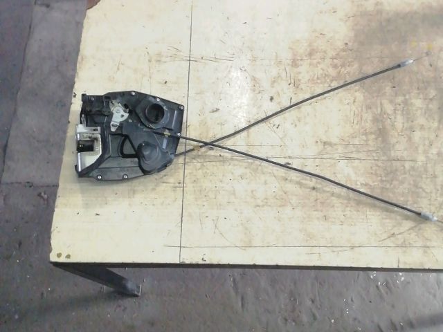 bontott SUZUKI SWIFT III Jobb hátsó Ajtózár