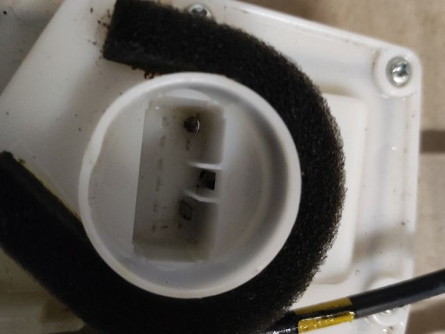 bontott SUZUKI SWIFT III Jobb hátsó Ajtózár