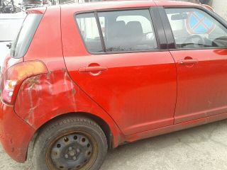 bontott SUZUKI SWIFT III Jobb hátsó Ajtózár