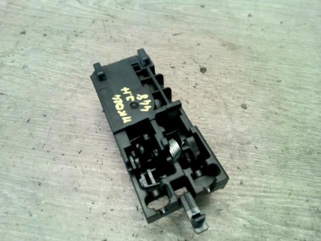 bontott SUZUKI SWIFT III Jobb hátsó Belső Kilincs