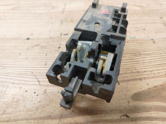 bontott SUZUKI SWIFT III Jobb hátsó Belső Kilincs