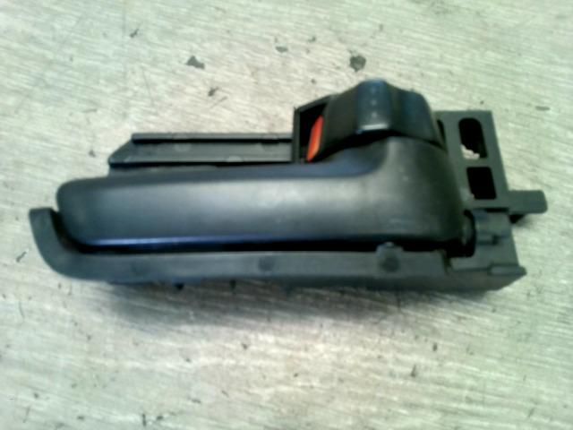 bontott SUZUKI SWIFT III Jobb hátsó Belső Kilincs