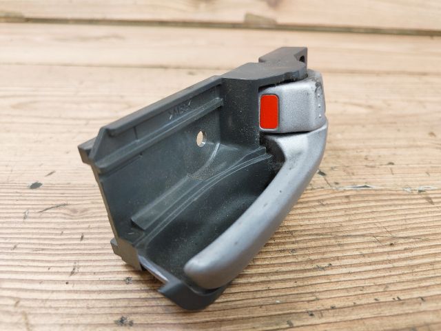 bontott SUZUKI SWIFT III Jobb hátsó Belső Kilincs