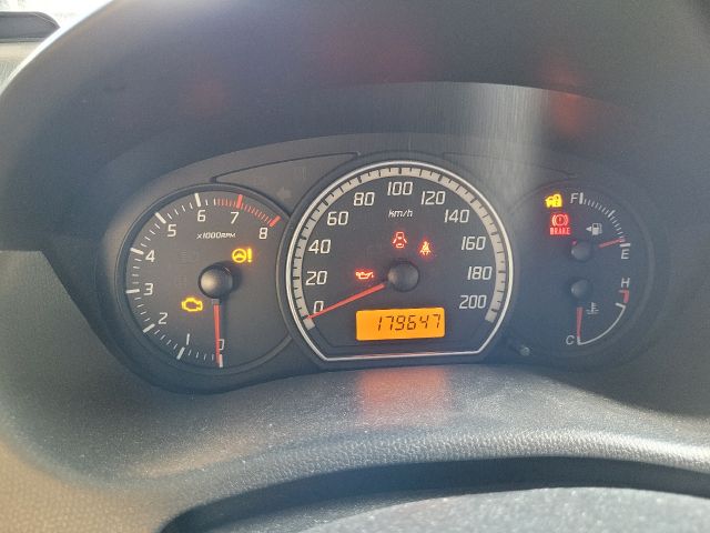 bontott SUZUKI SWIFT III Jobb hátsó Csomagtér Burkolat (Műanyag)