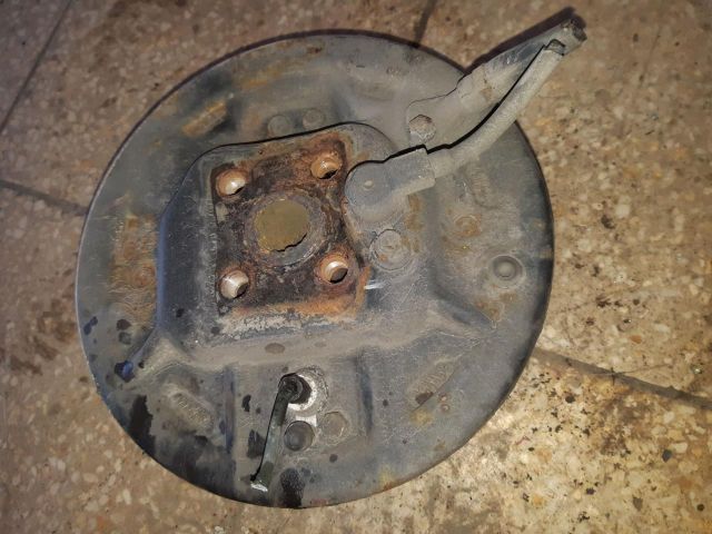 bontott SUZUKI SWIFT III Jobb hátsó Csonkállvány Kerékaggyal