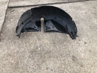 bontott SUZUKI SWIFT III Jobb hátsó Dobbetét (Kerékjárati, Műanyag)