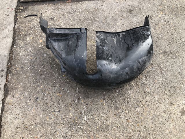 bontott SUZUKI SWIFT III Jobb hátsó Dobbetét (Kerékjárati, Műanyag)