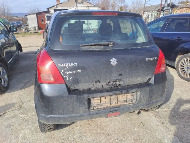 bontott SUZUKI SWIFT III Jobb hátsó Dobbetét (Kerékjárati, Műanyag)