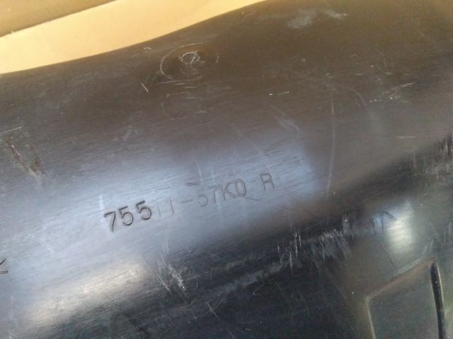 bontott SUZUKI SWIFT III Jobb hátsó Dobbetét (Kerékjárati, Műanyag)